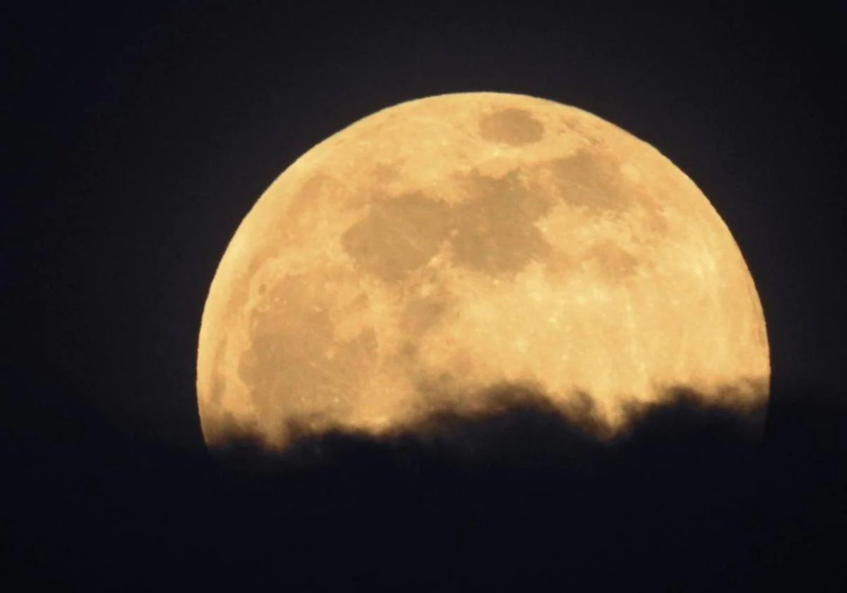 A Rare Blue Supermoon Is Set To Light Up The Night Sky: This Is Best ...